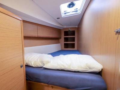 Cabin on OCEANIA, a Jeanneau Sun Odyssey 44 i sailboat at Piombino, Italy