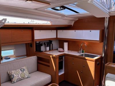 Galley of Opportune Moment, a Dufour 430 sailboat at Chesapeake, United States