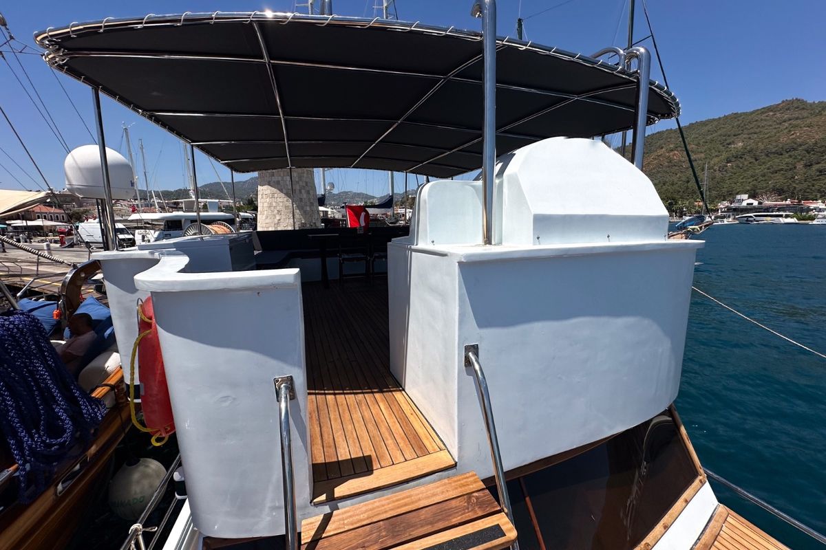 Deck of AYKEN, a Custom Made Ayken yacht at Bakırköy, Turkey