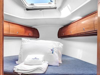 Cabin on Aias, a Bavaria 32 sailboat at Kontokali, Greece