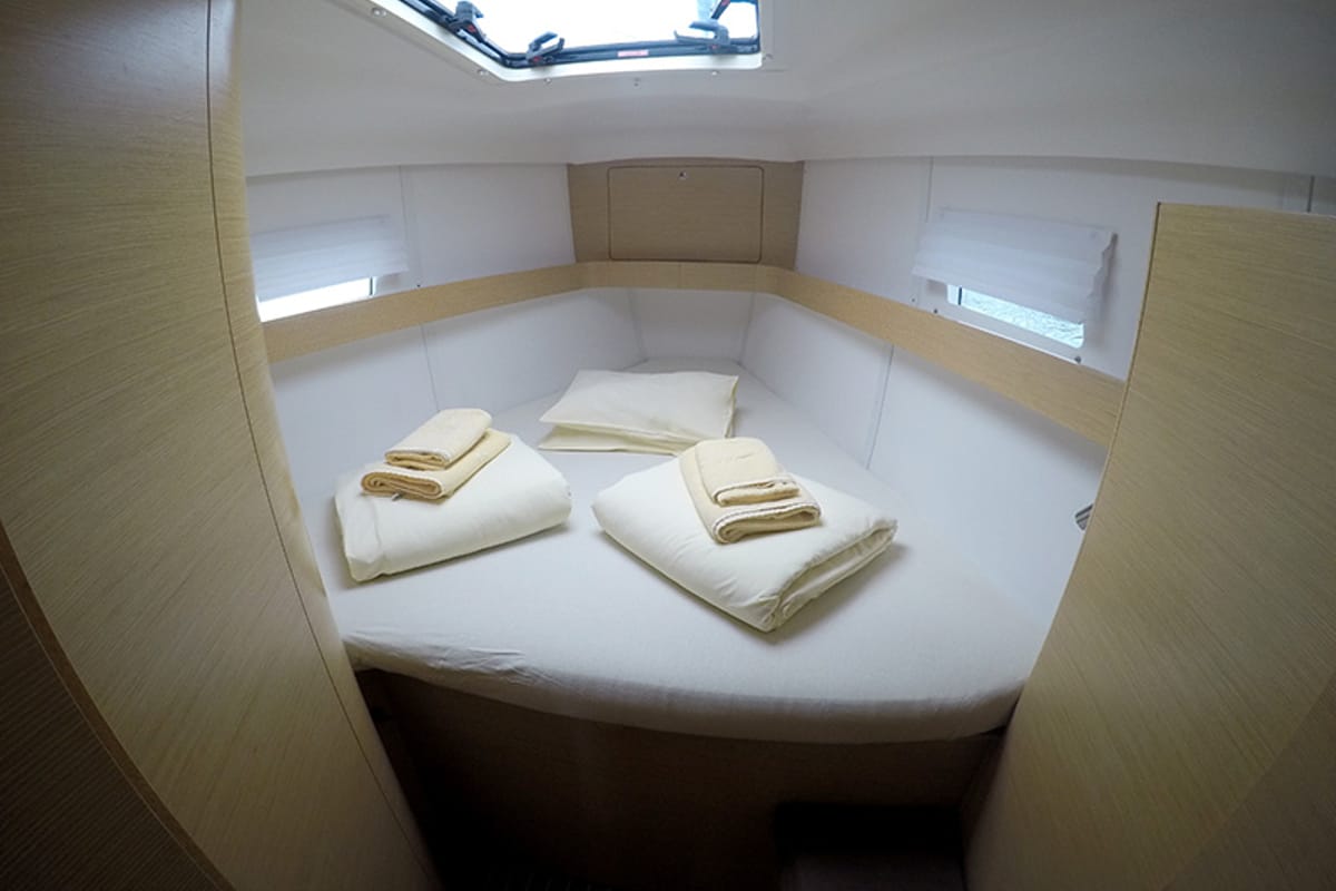 Cabin on Marta X, a Elan 444 Impression sailboat at Grad Šibenik, Croatia