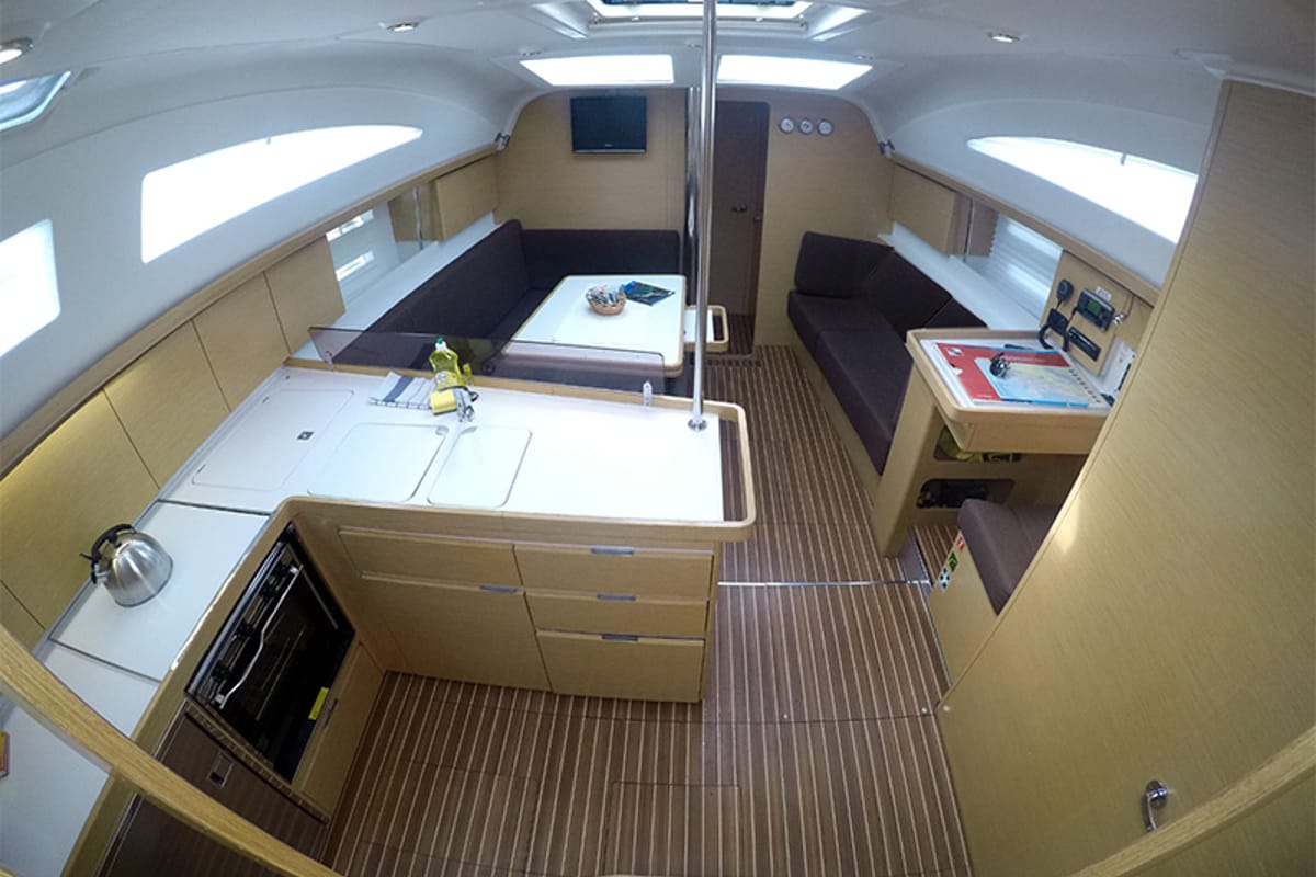 Salon of Marta X, a Elan 444 Impression sailboat at Grad Šibenik, Croatia