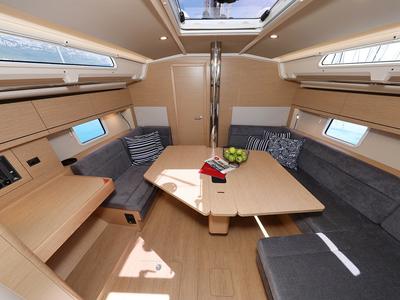 Salon of Estel, a Hanse Yachts Hanse 418 sailboat at Grad Kaštela, Croatia