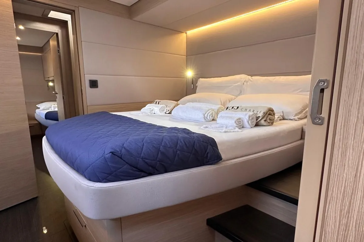 Cabin on MAUI (PTP), a Lagoon 55 catamaran at Le Gosier, France
