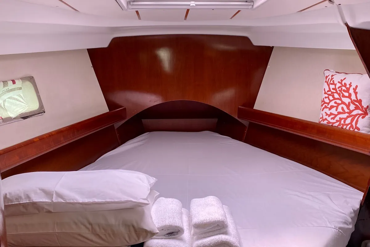 Cabin on Argo, a Beneteau Oceanis 423 sailboat at Flisvos Marina, Greece