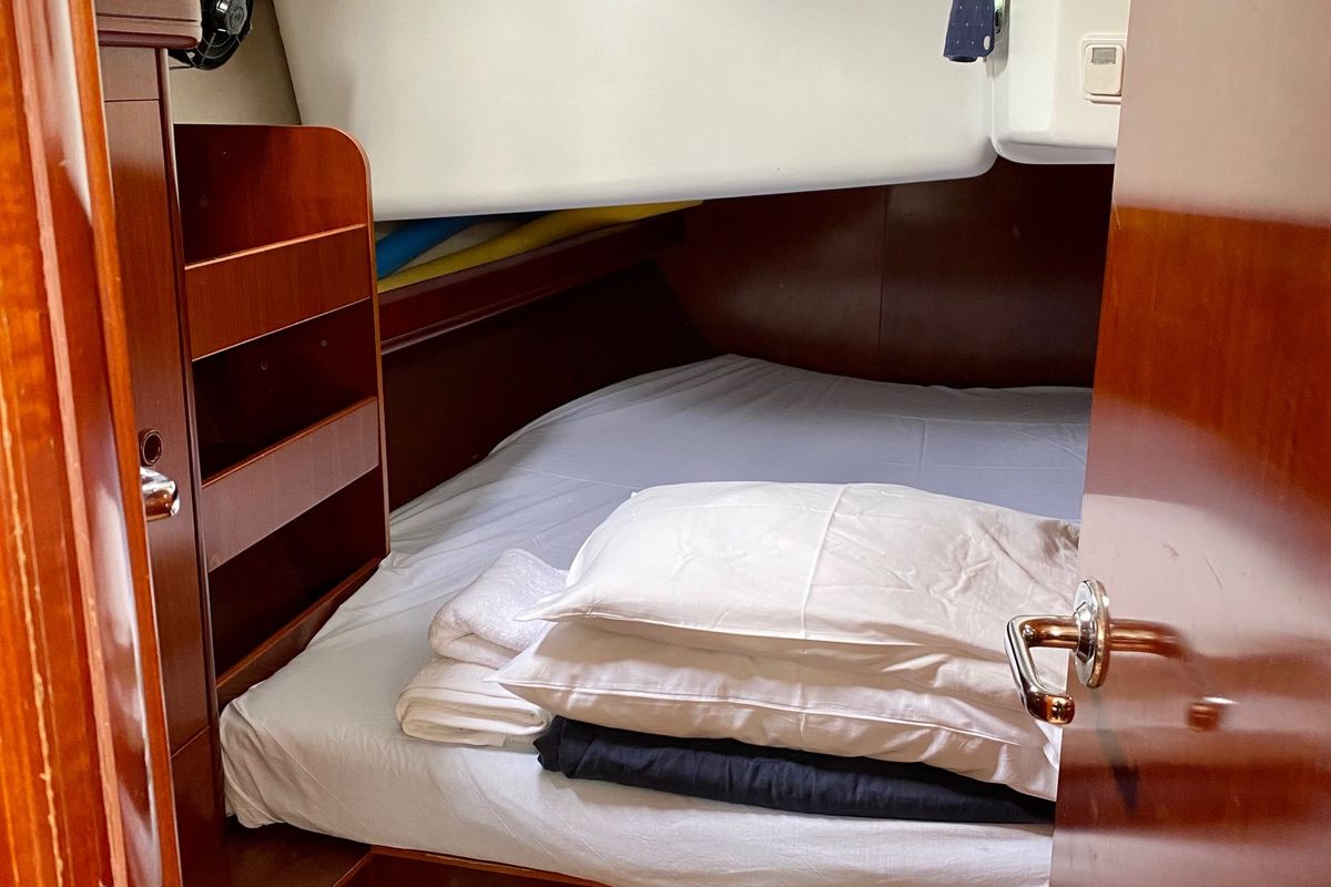 Cabin on Argo, a Beneteau Oceanis 423 sailboat at Flisvos Marina, Greece