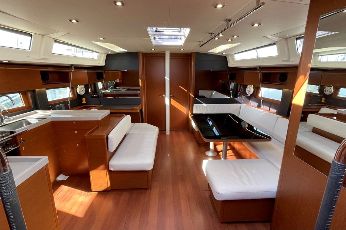 Salon of Black Swan, a Beneteau Oceanis 51.1 sailboat at Athens, Greece