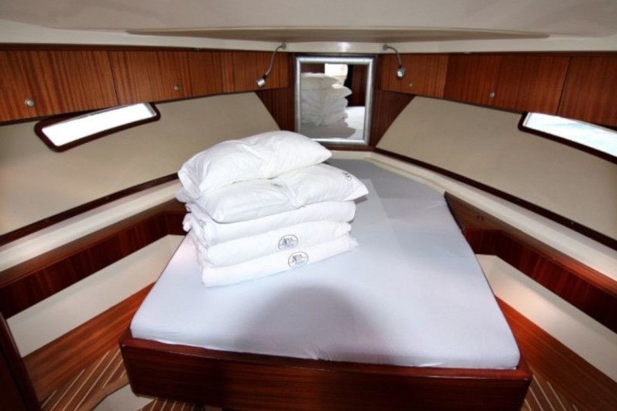 Cabin on Renesansa, a SAS - Vektor Adriana 44 motorboat at Zadar, Croatia