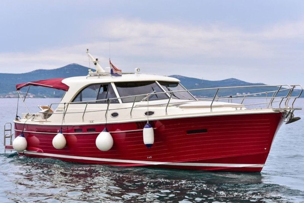 Exterior view of Renesansa, a SAS - Vektor Adriana 44 motorboat at Zadar, Croatia