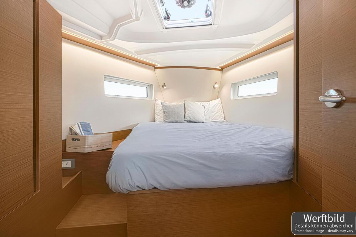 Cabin on Lidija, a Jeanneau Sun Odyssey 380 sailboat at Grad Pula, Croatia