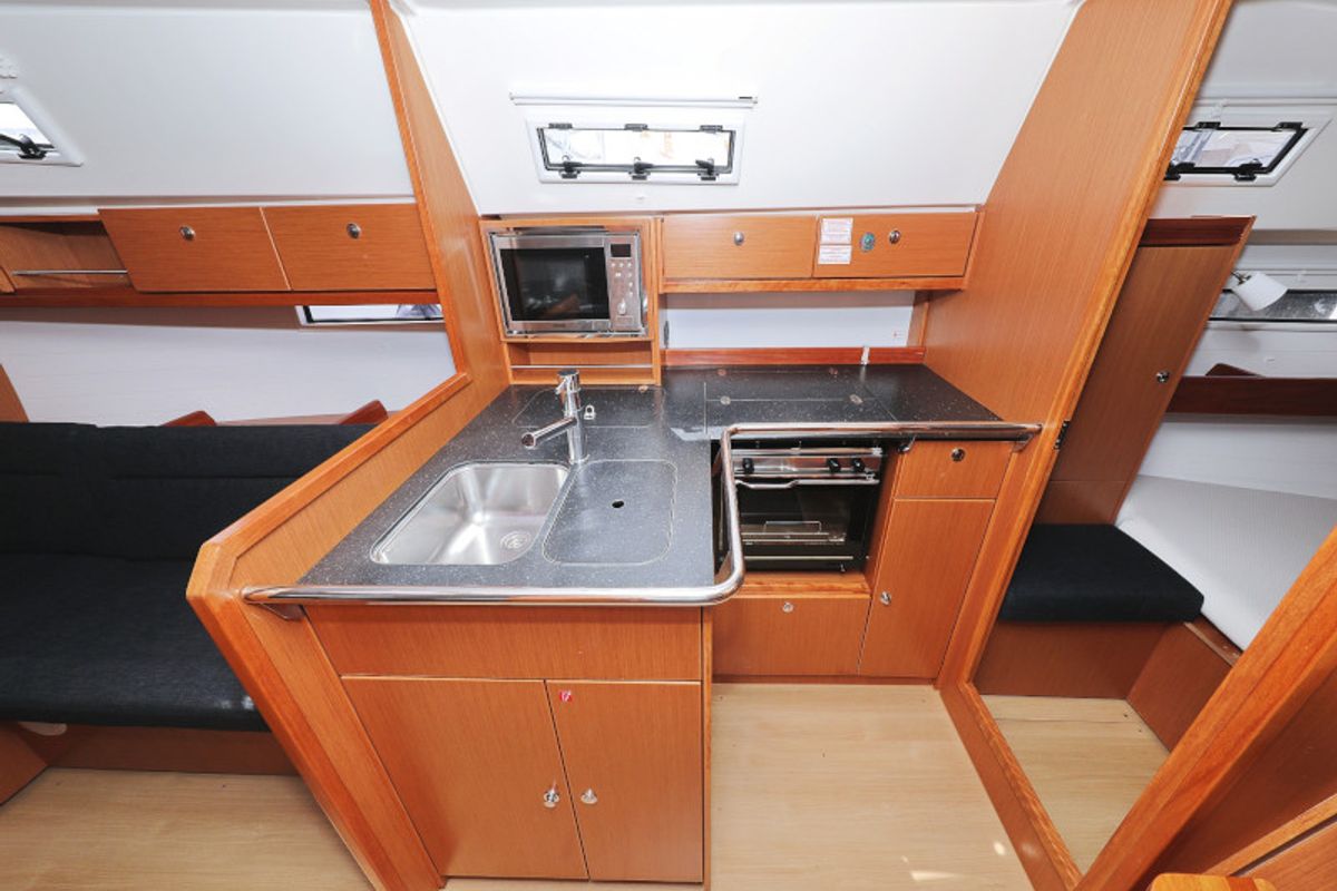 Galley of Petra M, a Bavaria 36 Cruiser sailboat at Zadar, Croatia
