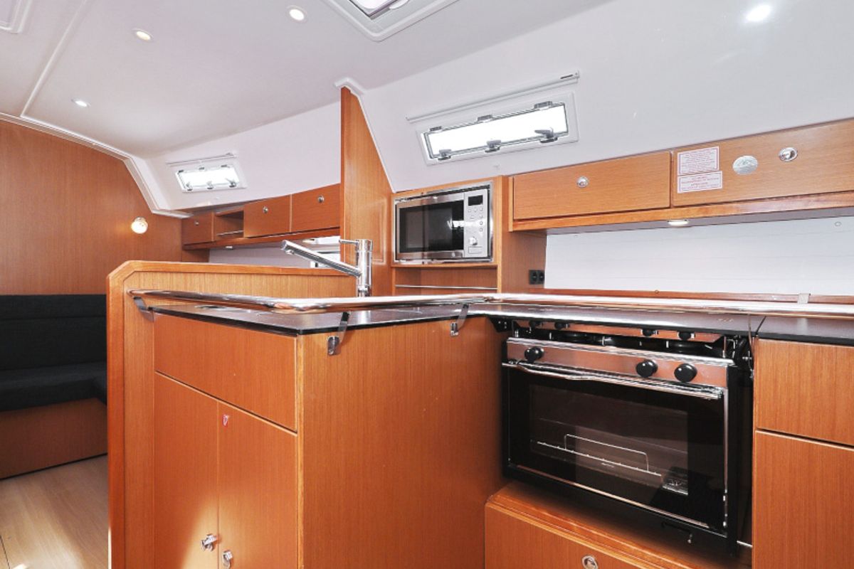 Galley of Petra M, a Bavaria 36 Cruiser sailboat at Zadar, Croatia