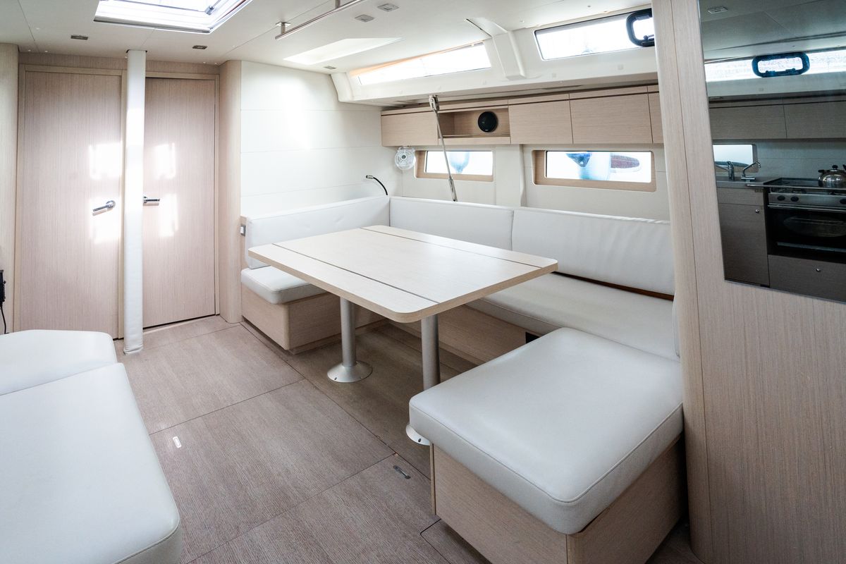 Salon of Agape - Premium line, a Beneteau Oceanis 51.1 sailboat at Rosignano Solvay, Italy