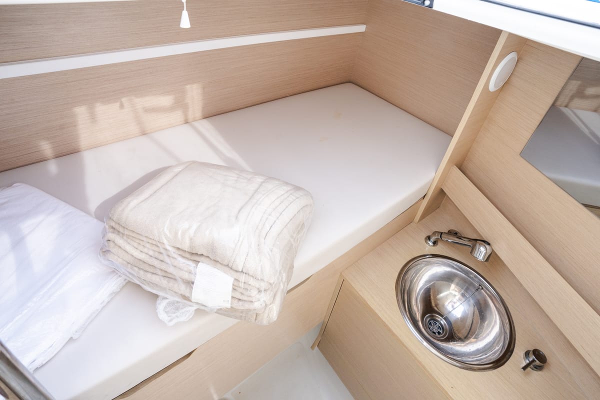 Cabin on Agape - Premium line, a Beneteau Oceanis 51.1 sailboat at Rosignano Solvay, Italy