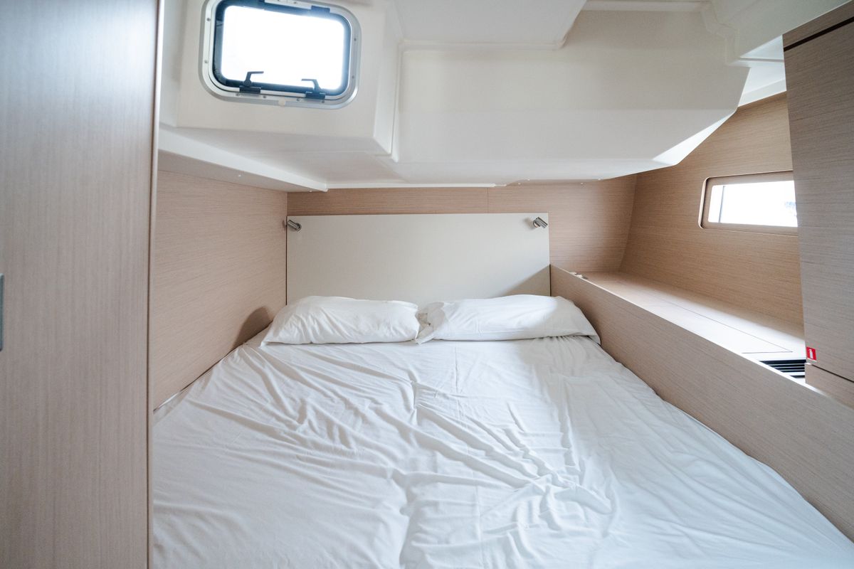 Cabin on Agape - Premium line, a Beneteau Oceanis 51.1 sailboat at Rosignano Solvay, Italy
