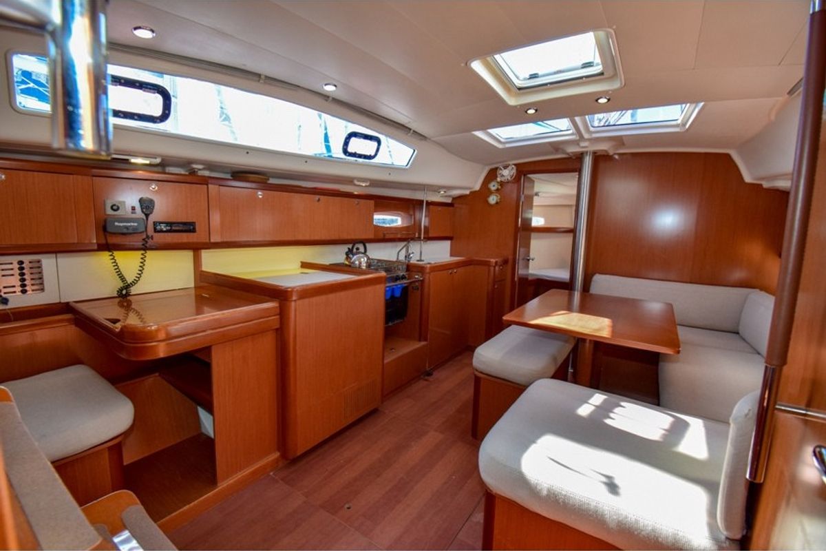 Salon of Premium, a Beneteau Oceanis 40 sailboat at Fethiye, Turkey