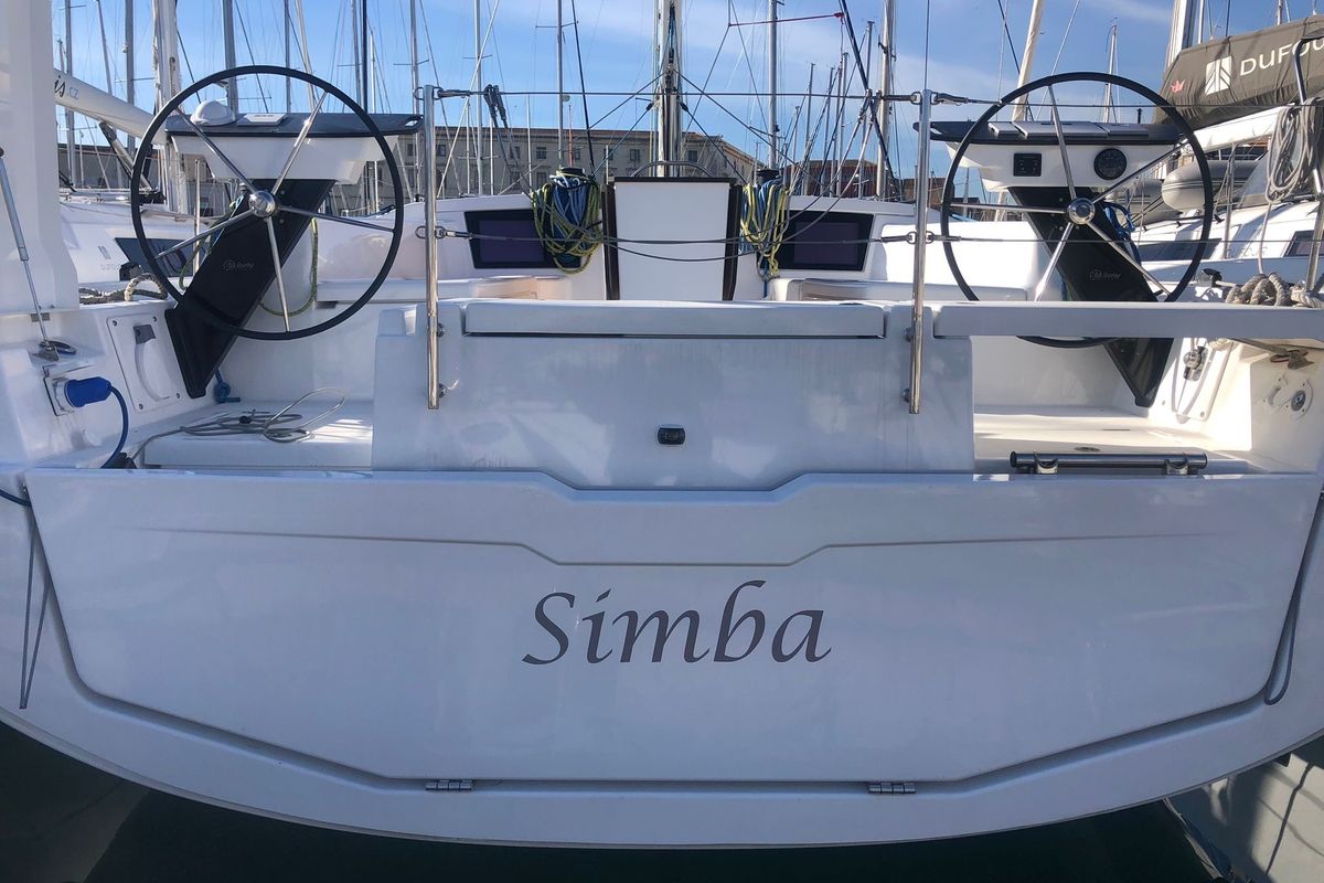 Exterior view of Simba, a Dufour 41 sailboat at Tonnarella, Italy