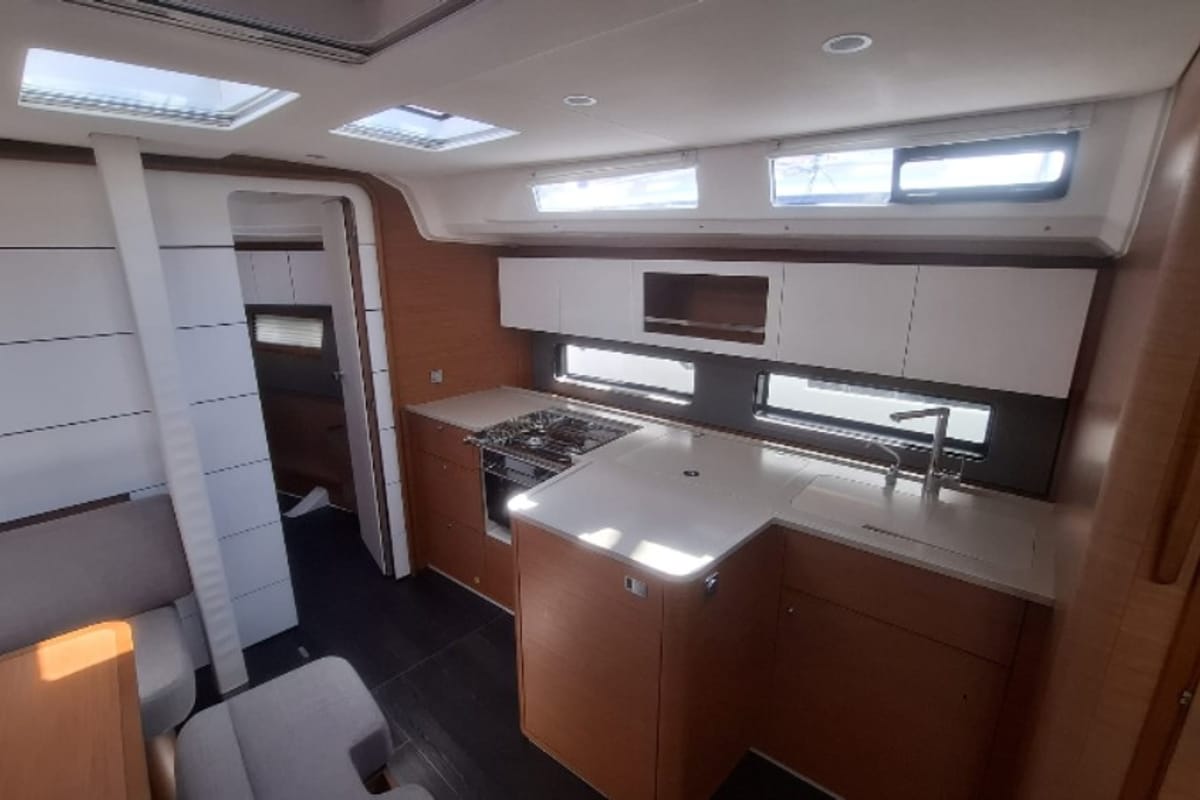 Galley of Simba, a Dufour 41 sailboat at Tonnarella, Italy