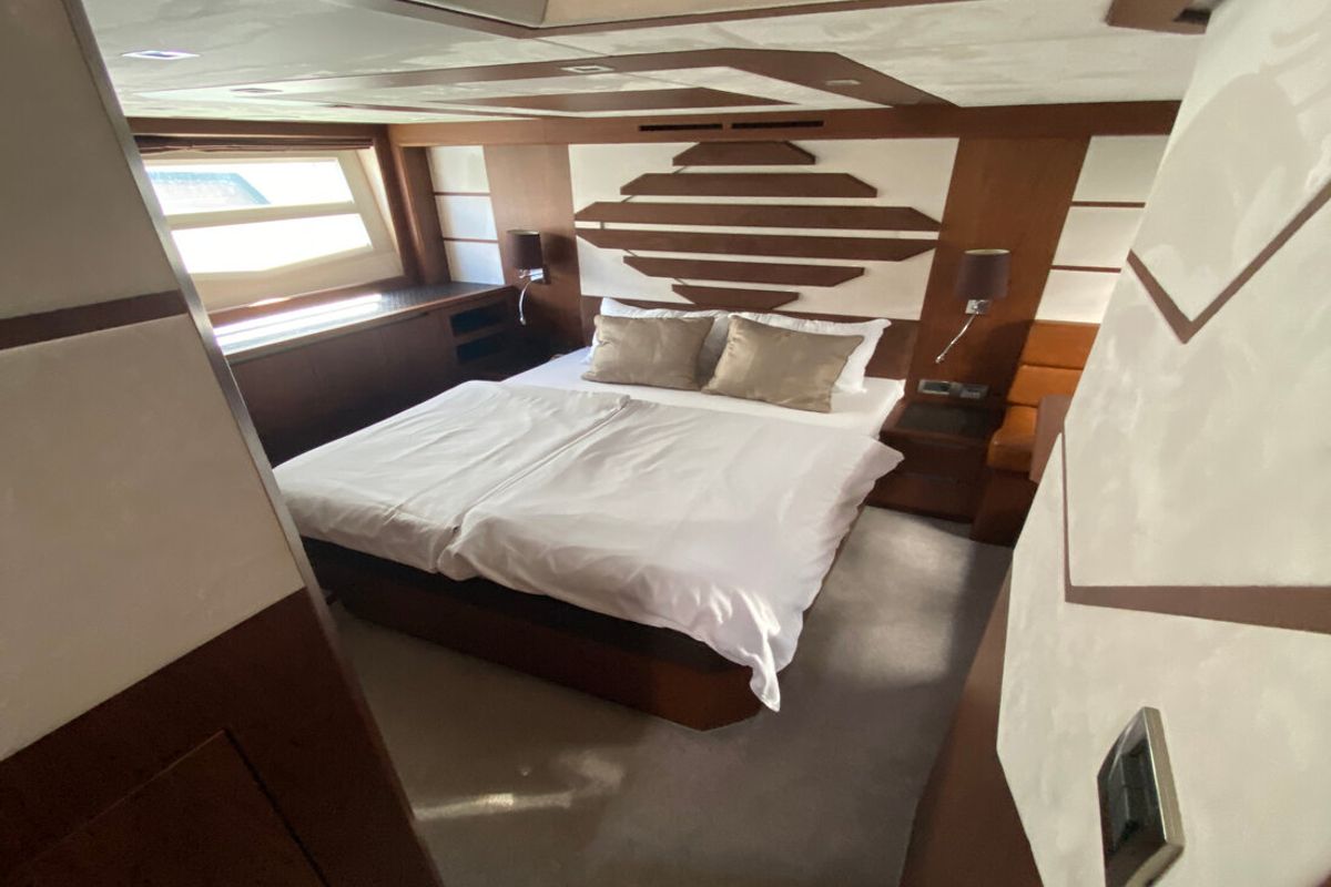 Cabin on Gremix, a Galeon 550 Fly yacht at Grad Šibenik, Croatia