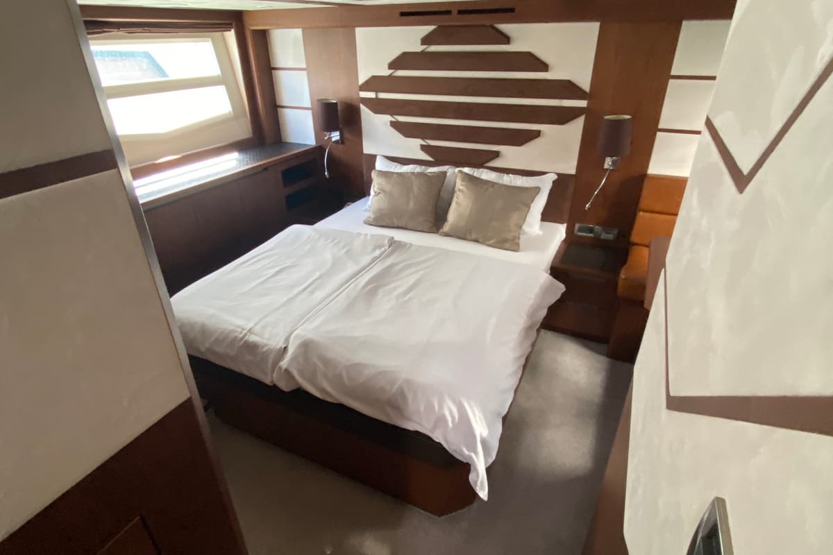 Cabin on Gremix, a Galeon 550 Fly yacht at Grad Šibenik, Croatia