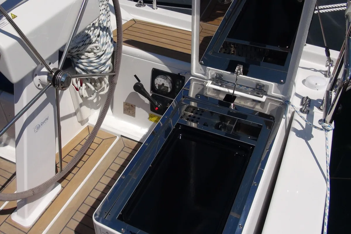 Cockpit of Vitae, a Hanse Yachts Hanse 455 sailboat at Općina Medulin, Croatia