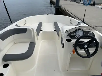 Bayliner E16, a Bayliner Bayliner E16 motorboat at Göhren-Lebbin, Germany