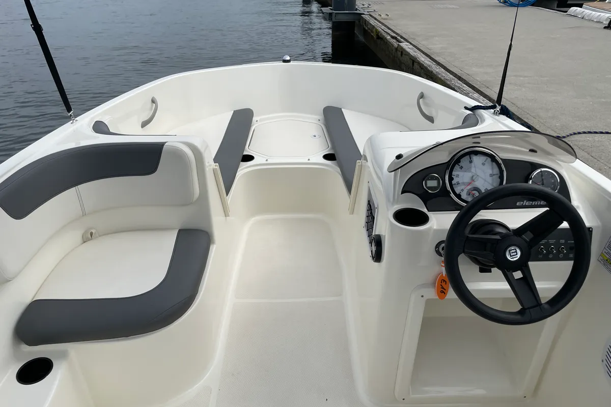 Bayliner E16, a Bayliner Bayliner E16 motorboat at Göhren-Lebbin, Germany