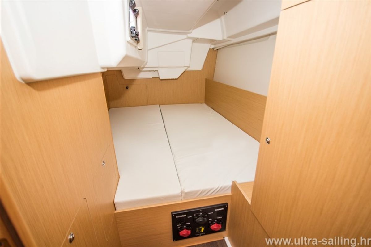 Cabin on Gaston, a Beneteau Oceanis 35 sailboat at Split, Croatia
