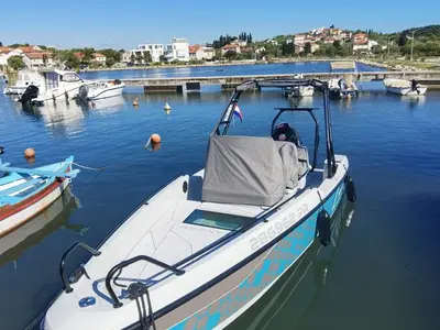 Exterior view of Ula, a Saxdor Yachts Saxdor 200 motorboat at Općina Sukošan, Croatia