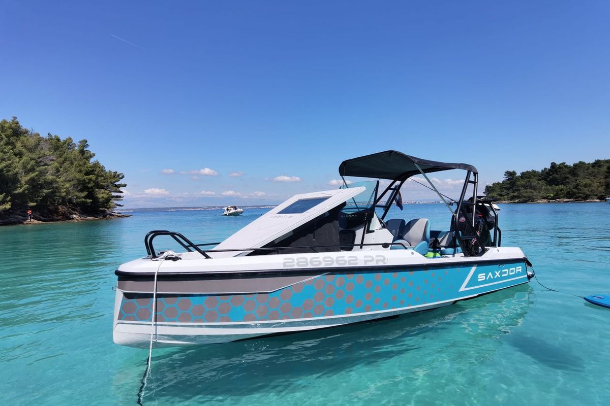 Exterior view of Ula, a Saxdor Yachts Saxdor 200 motorboat at Općina Sukošan, Croatia