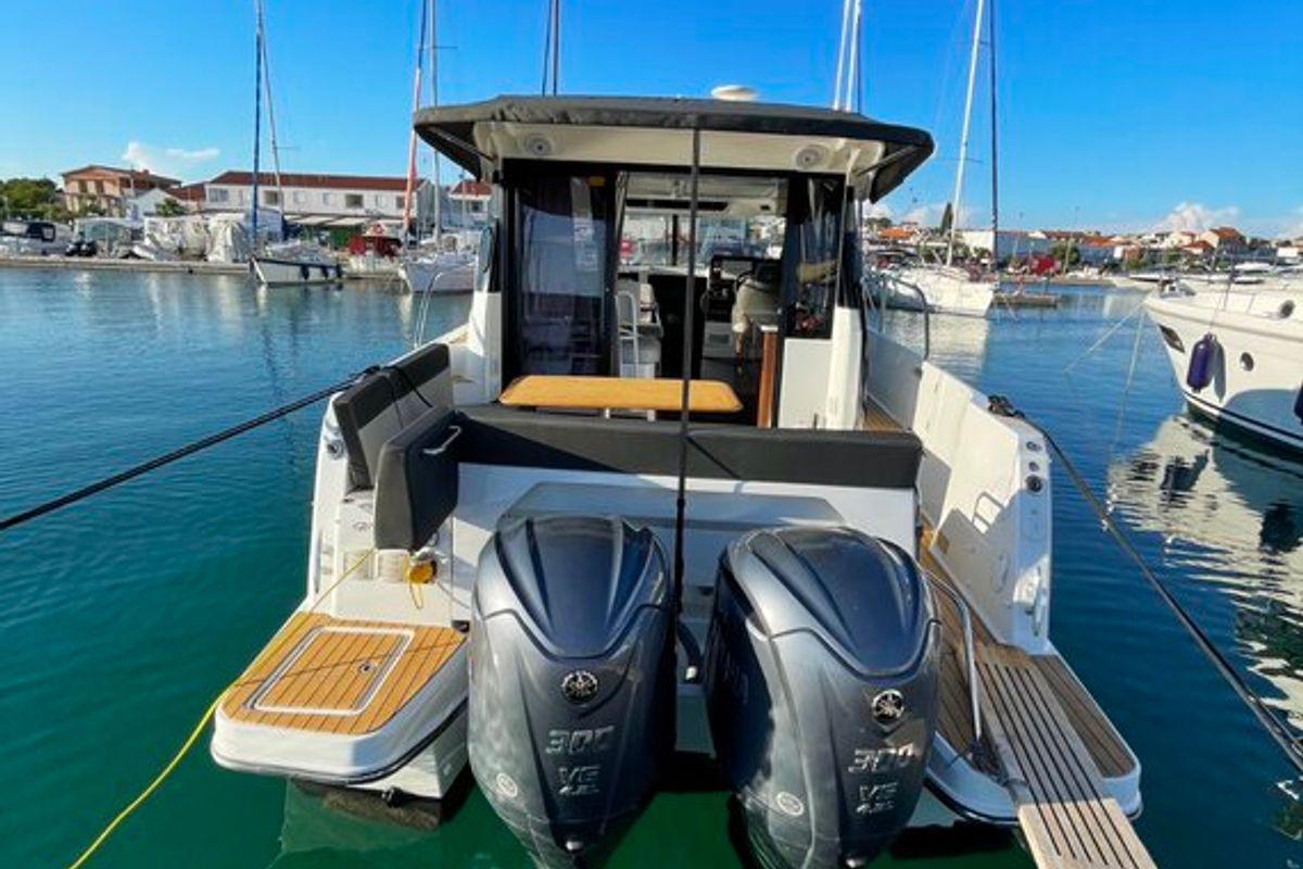Exterior view of Ojj Misia, a Jeanneau Merry Fisher 1095 motorboat at Pirovac, Croatia