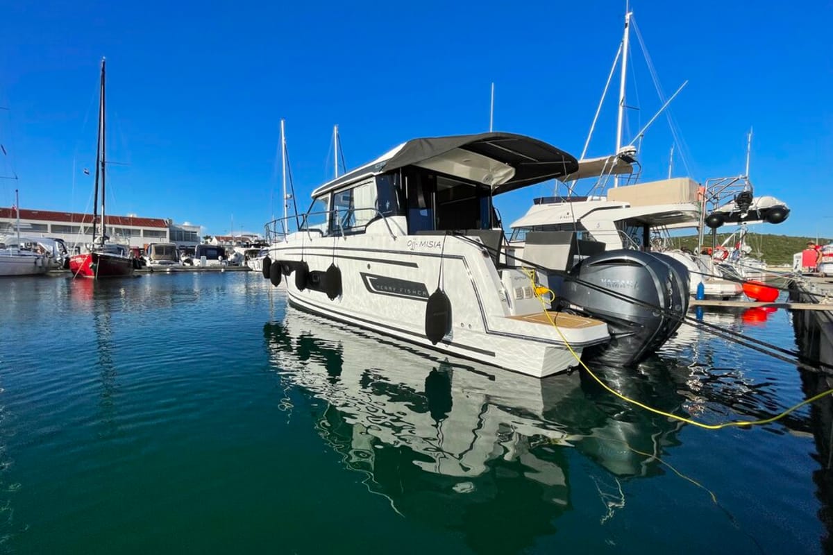 Exterior view of Ojj Misia, a Jeanneau Merry Fisher 1095 motorboat at Pirovac, Croatia