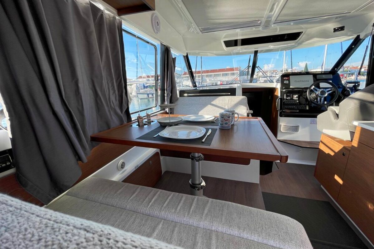 Salon of Ojj Misia, a Jeanneau Merry Fisher 1095 motorboat at Pirovac, Croatia