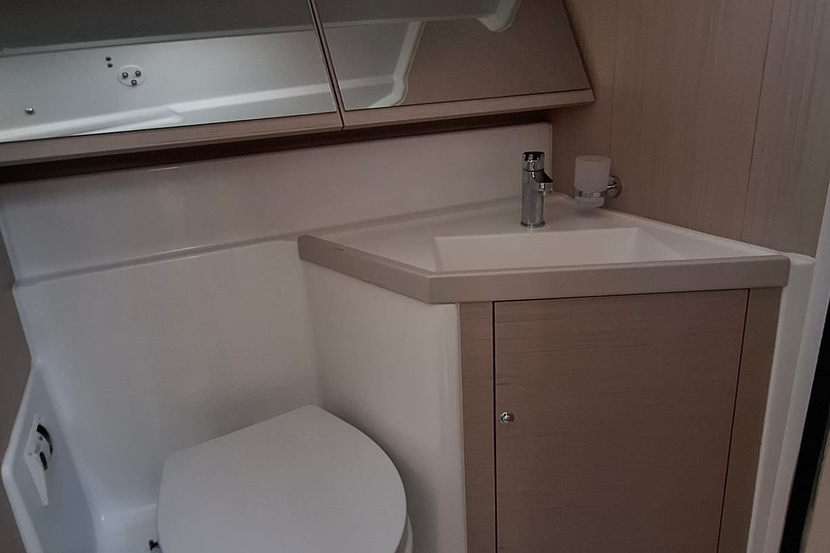 Fots, a Beneteau Oceanis 40.1 sailboat at Municipal Unit of Palairos, Greece