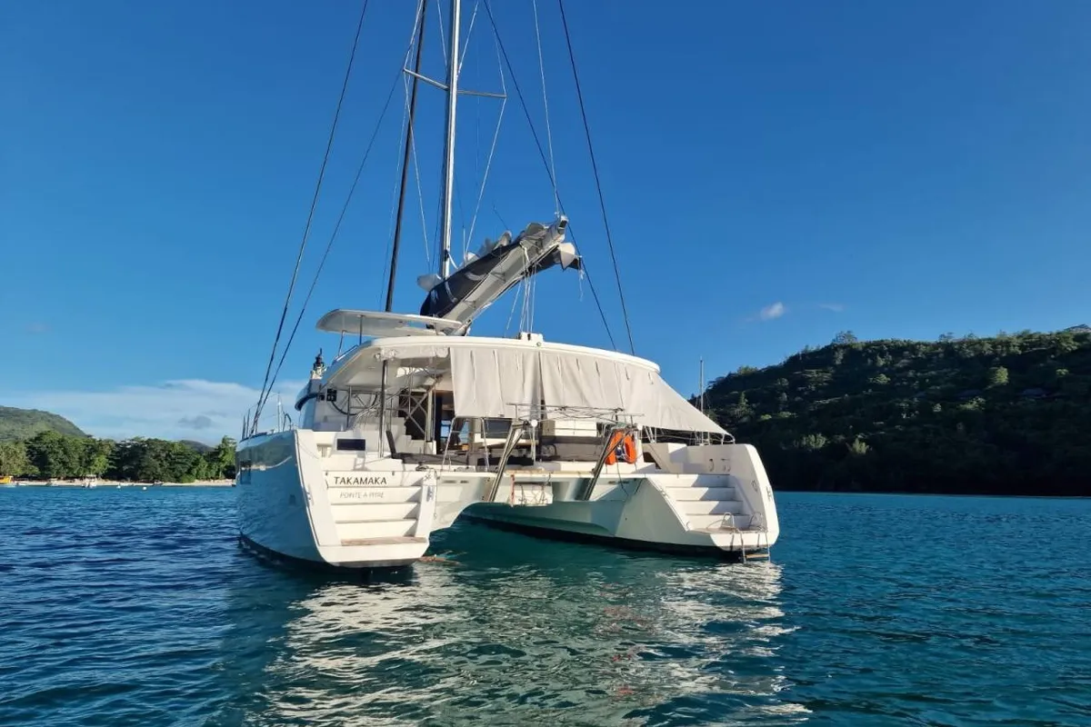 Takamaka, a Lagoon Lagoon 52 catamaran at Bonifacio / Bunifaziu, France