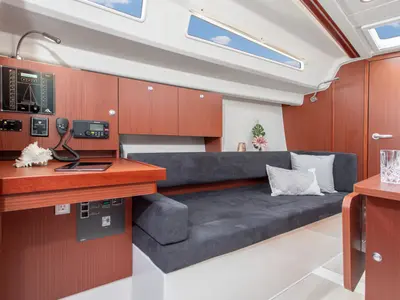 Salon of Waldi, a Hanse Yachts Hanse 315 sailboat at Altefähr, Germany