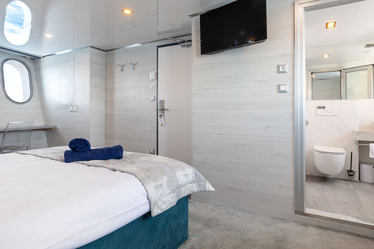 Cabin on Yolo, a Gulet Motoryacht yacht at Split, Croatia