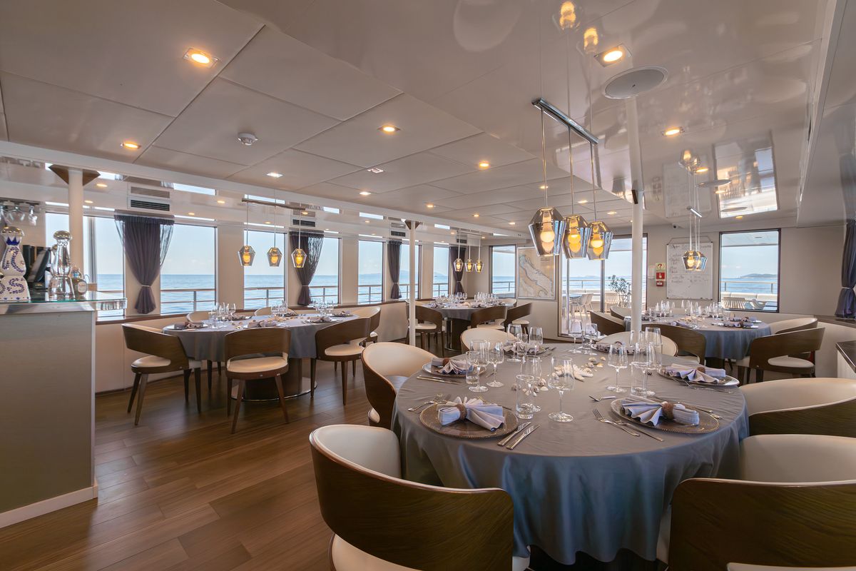 Salon of Yolo, a Gulet Motoryacht yacht at Split, Croatia