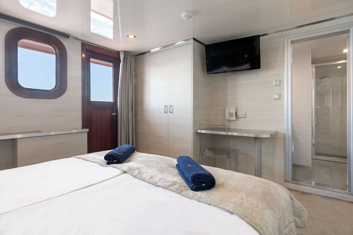 Cabin on Yolo, a Gulet Motoryacht yacht at Split, Croatia