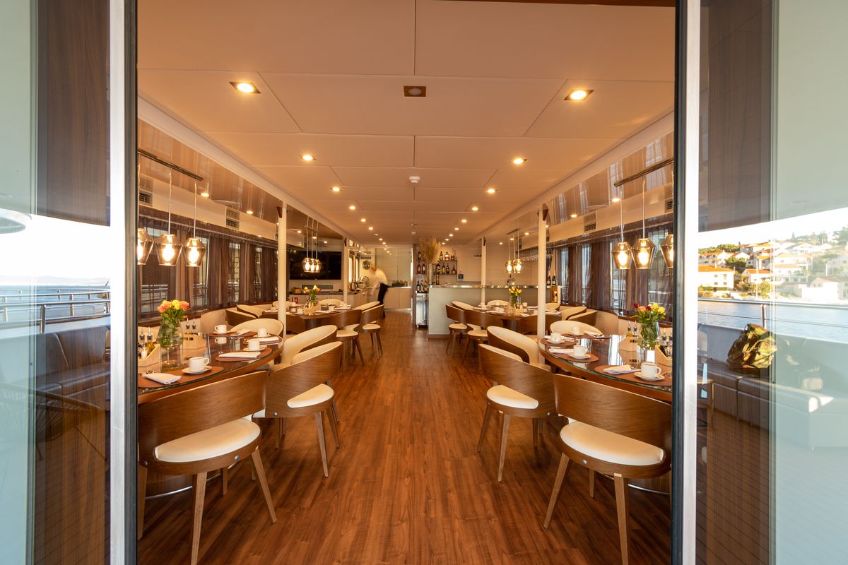 Salon of Yolo, a Gulet Motoryacht yacht at Split, Croatia