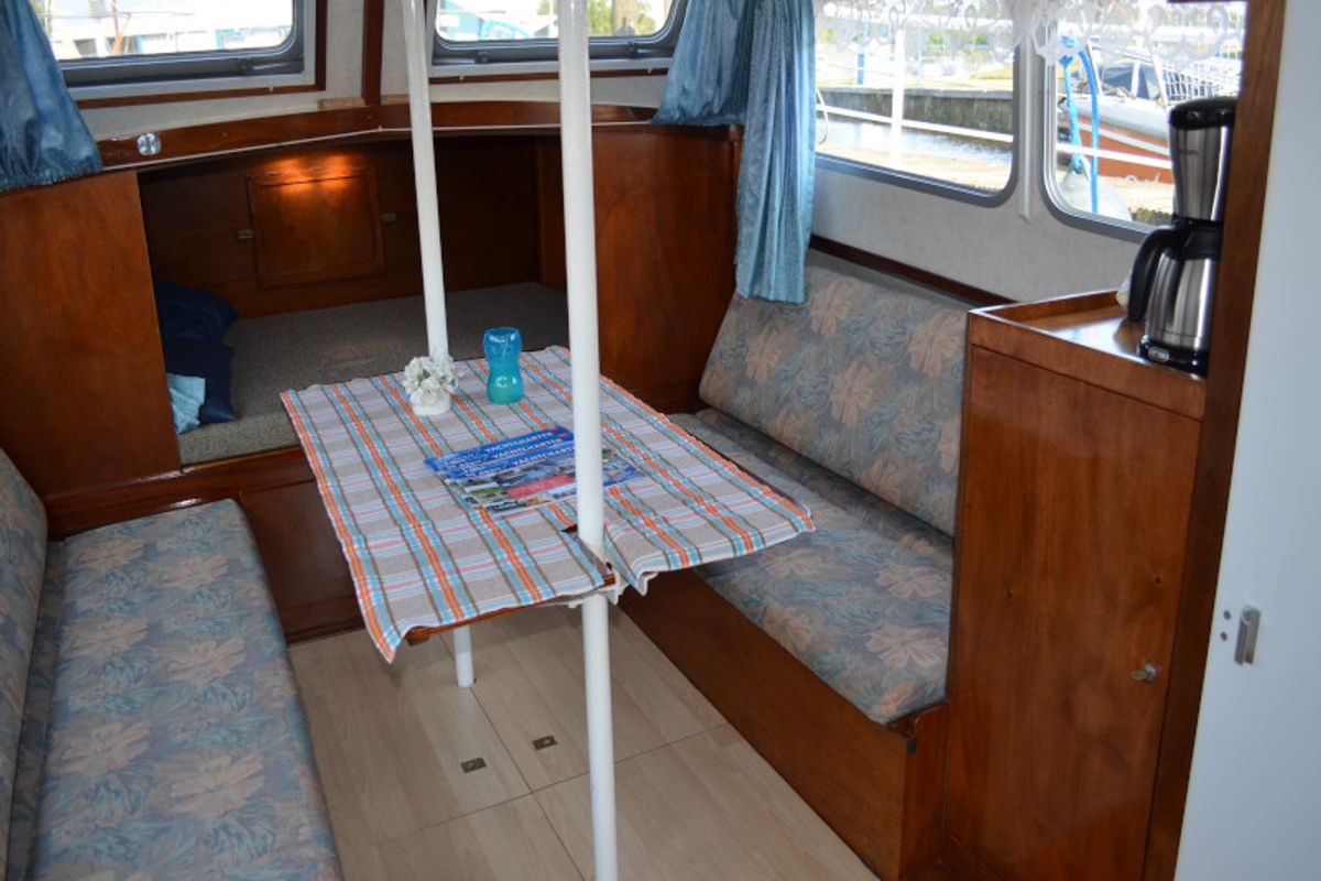 Salon of Perla, a De Drait Doerak 850 AK motorboat at Drachten, Netherlands