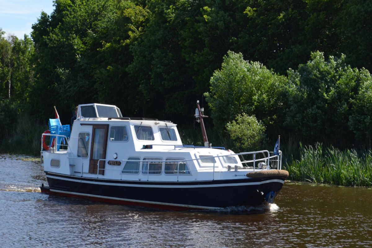 Exterior view of Perla, a De Drait Doerak 850 AK motorboat at Drachten, Netherlands