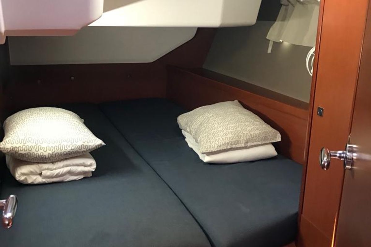 Cabin on Alboran Gin Tonic, a Beneteau Oceanis 45 sailboat at es Jonquet, Spain