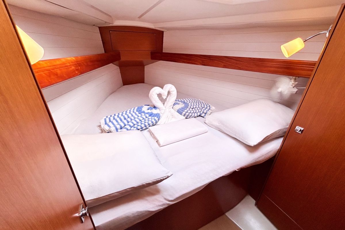 Cabin on Maverick , a Bavaria 34 sailboat at Road Town, British Virgin Islands