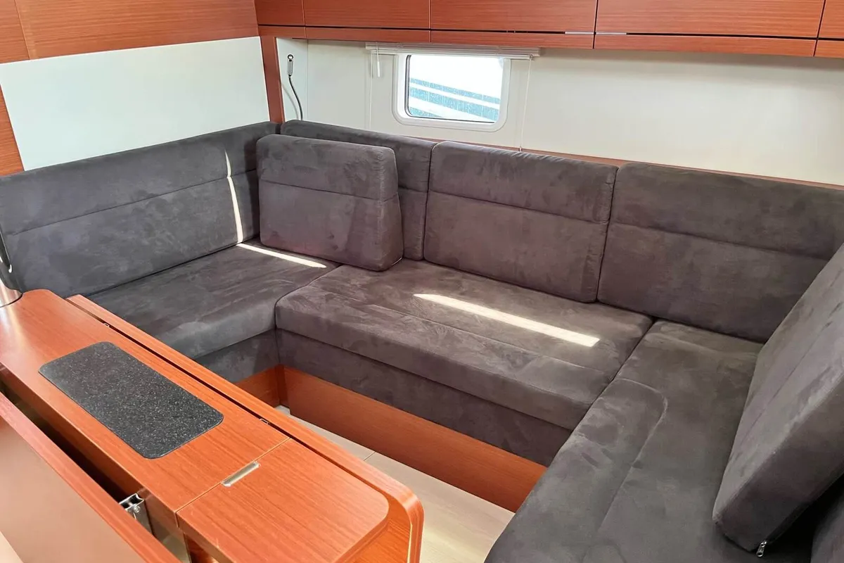 Salon of Shrimp, a Hanse Yachts Hanse 418 sailboat at Lavreotiki Municipal Unit, Greece