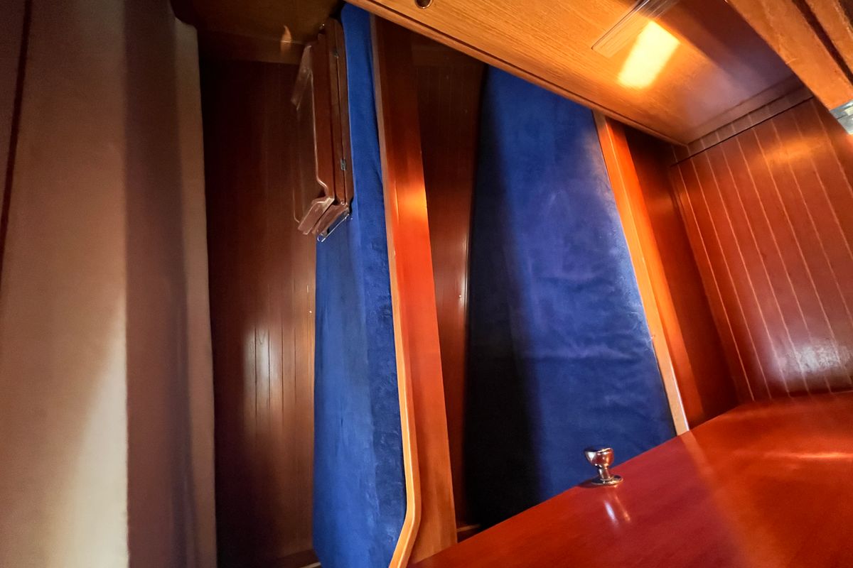 Cabin on Classic, a Grand Soleil 45 sailboat at Palamós, Spain