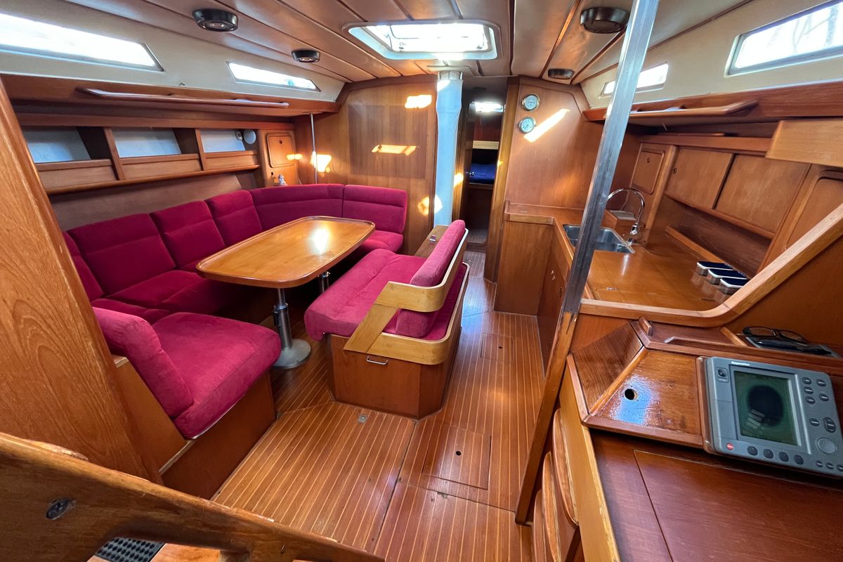 Salon of Classic, a Grand Soleil 45 sailboat at Palamós, Spain