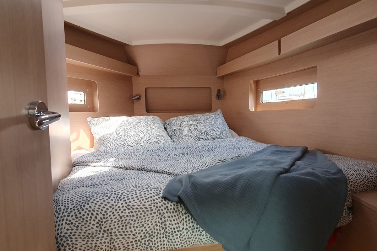 Cabin on Breeze, a Beneteau Oceanis 37.1 sailboat at Split, Croatia