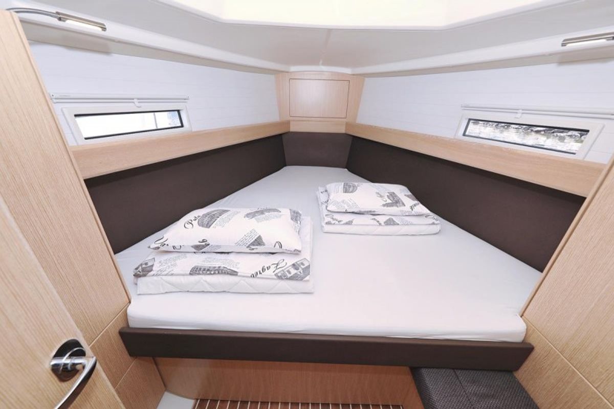Cabin on Sofija, a Bavaria Cruiser 37 sailboat at Grad Biograd na Moru, Croatia