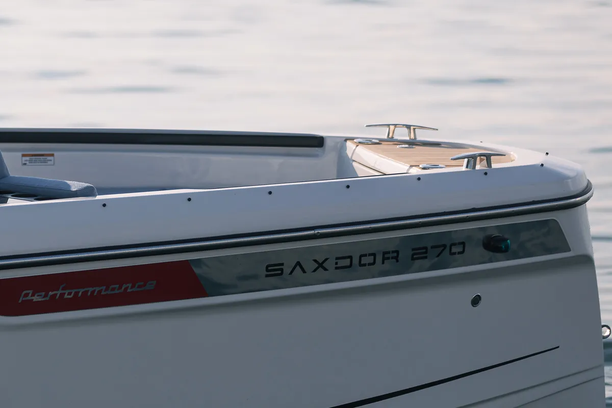 Exterior view of Aquallou, a Saxdor Yachts Saxdor 270 GTO motorboat at Anavissos Municipal Unit, Greece